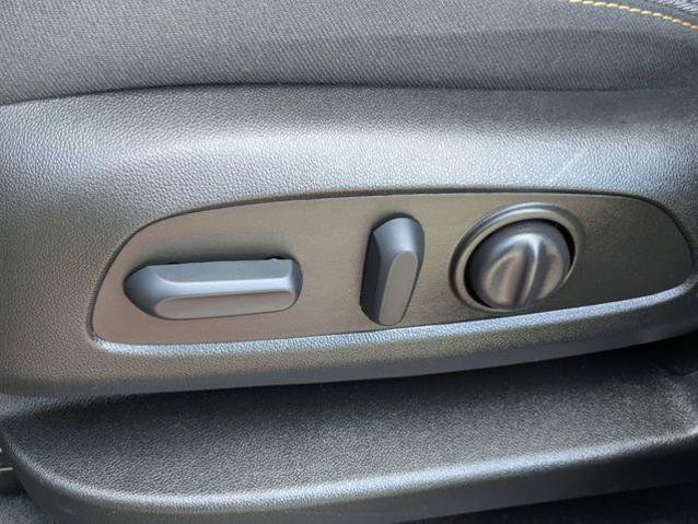 Used 2022 Chevrolet Equinox LT AWD/4WD image 27