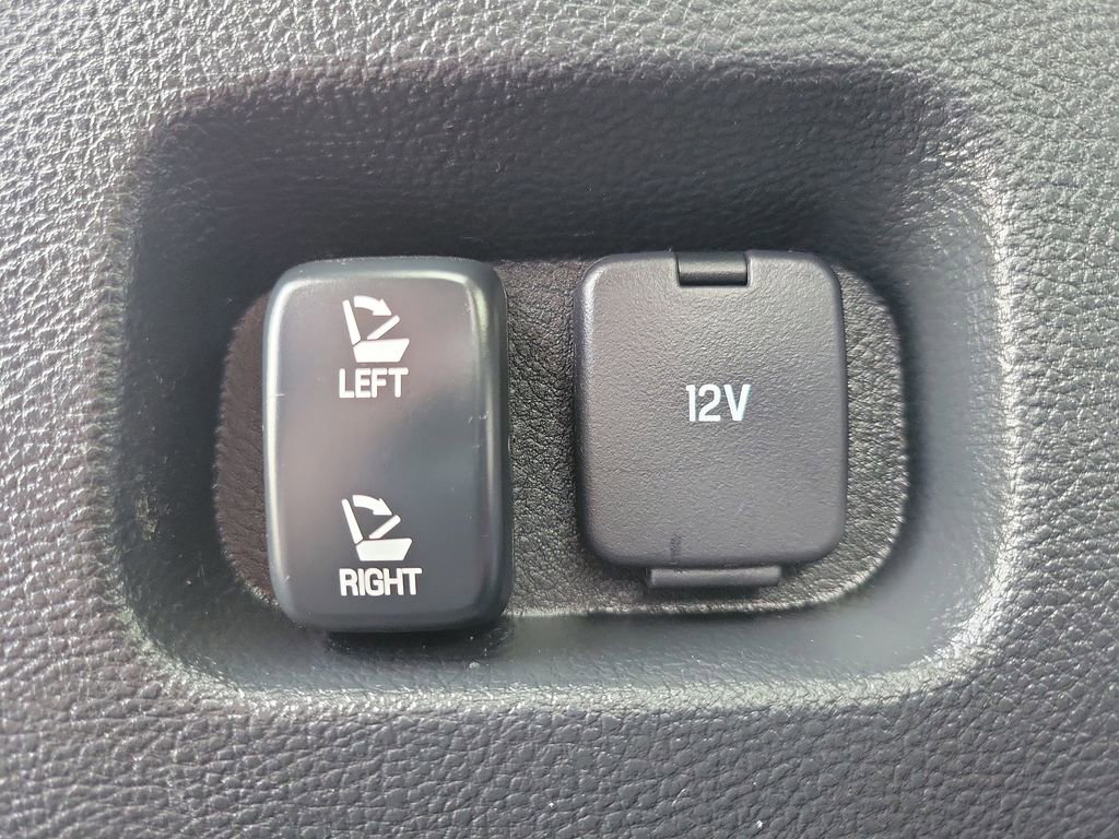 Certified 2024 Ford Edge SEL w/ Convenience Package AWD/4WD image 9