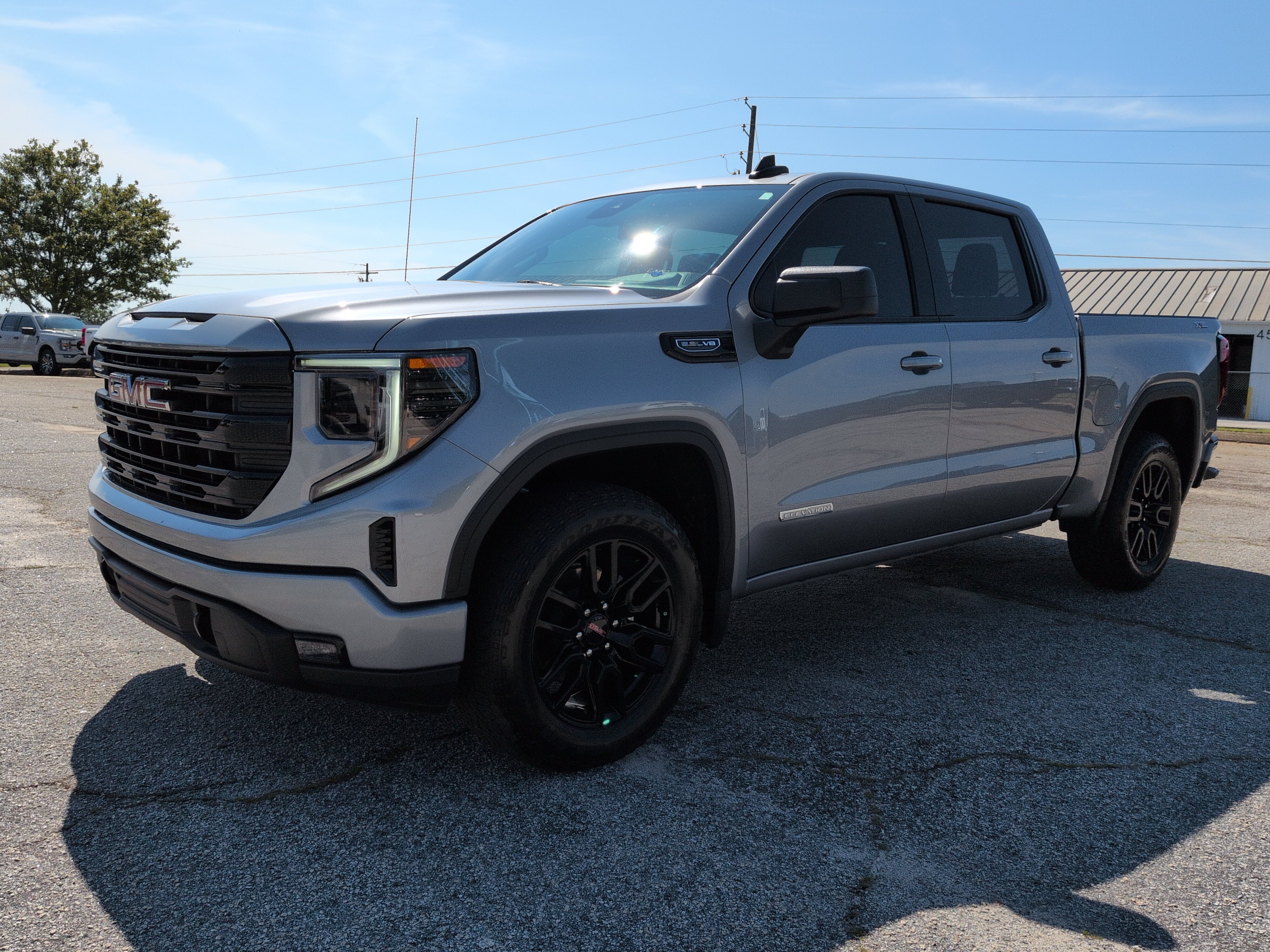 Used 2024 GMC Sierra 1500 Elevation AWD/4WD image 6