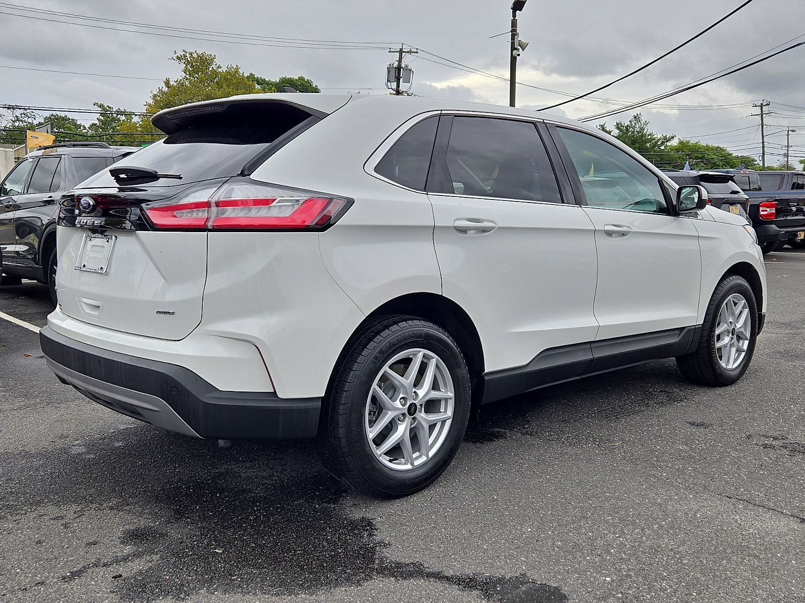 Certified 2024 Ford Edge SEL w/ Convenience Package AWD/4WD image 11