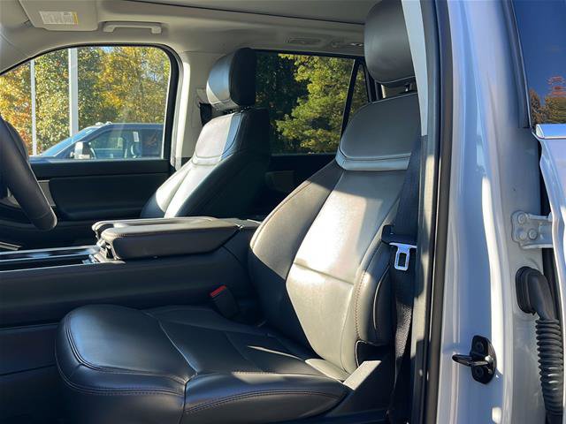 Certified 2025 Ford Expedition Active AWD/4WD image 10
