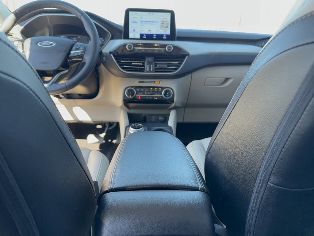 Certified 2022 Ford Escape SEL image 29