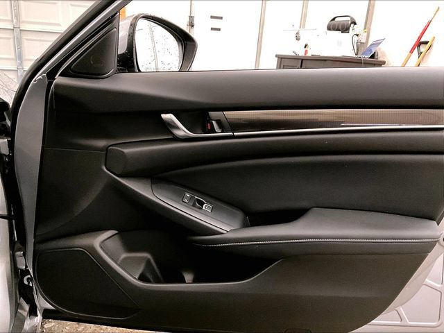 Used 2018 Honda Accord Sport image 23