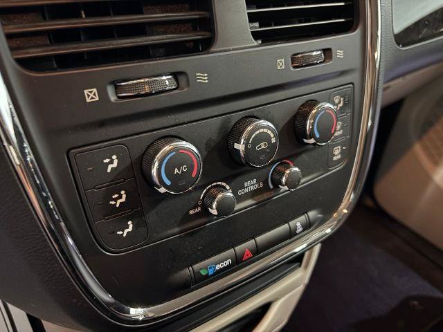Used 2020 Dodge Grand Caravan SE FWD image 13