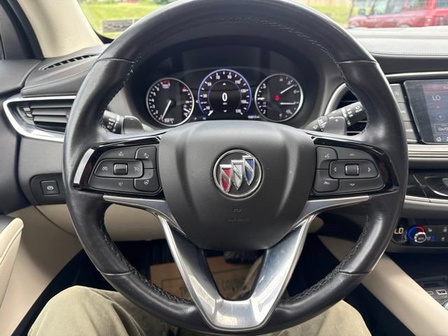Used 2022 Buick Enclave Avenir w/ Avenir Technology Package AWD/4WD image 22