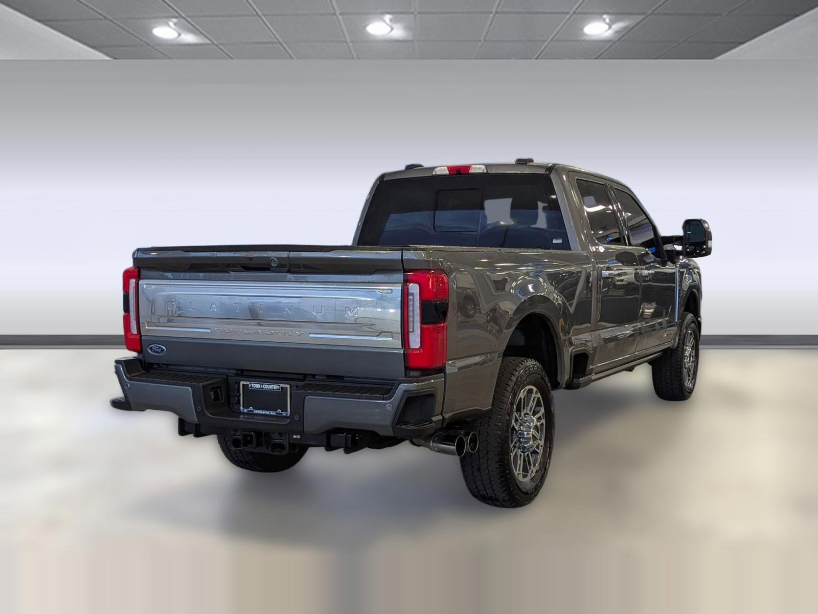 Certified 2025 Ford F350 Platinum w/ Platinum Plus Package image 5
