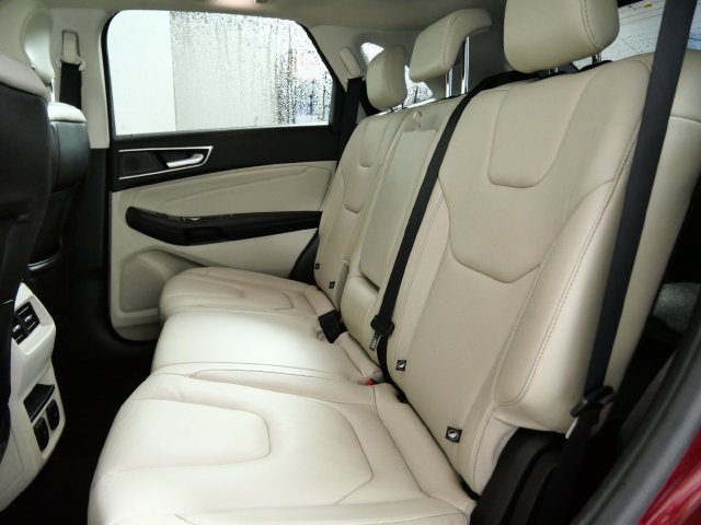 Certified 2019 Ford Edge Titanium FWD image 14