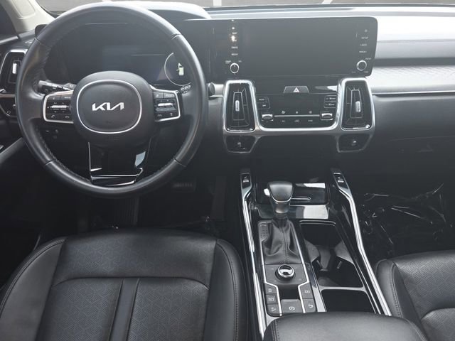 Used 2023 Kia Sorento SX AWD/4WD image 20