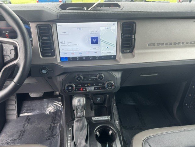 Certified 2025 Ford Bronco Outer Banks AWD/4WD image 16
