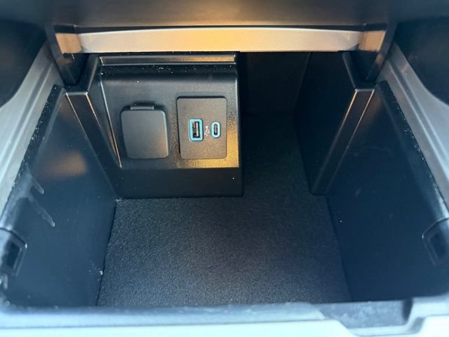 Certified 2023 Ford Explorer XLT w/ Equipment Group 202A AWD/4WD image 23
