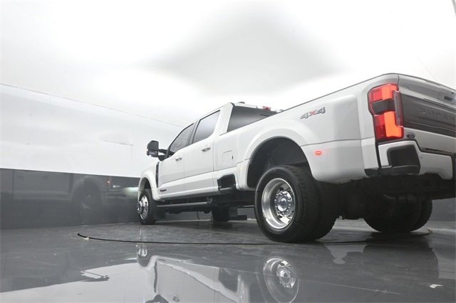 Certified 2025 Ford F450 Platinum image 28