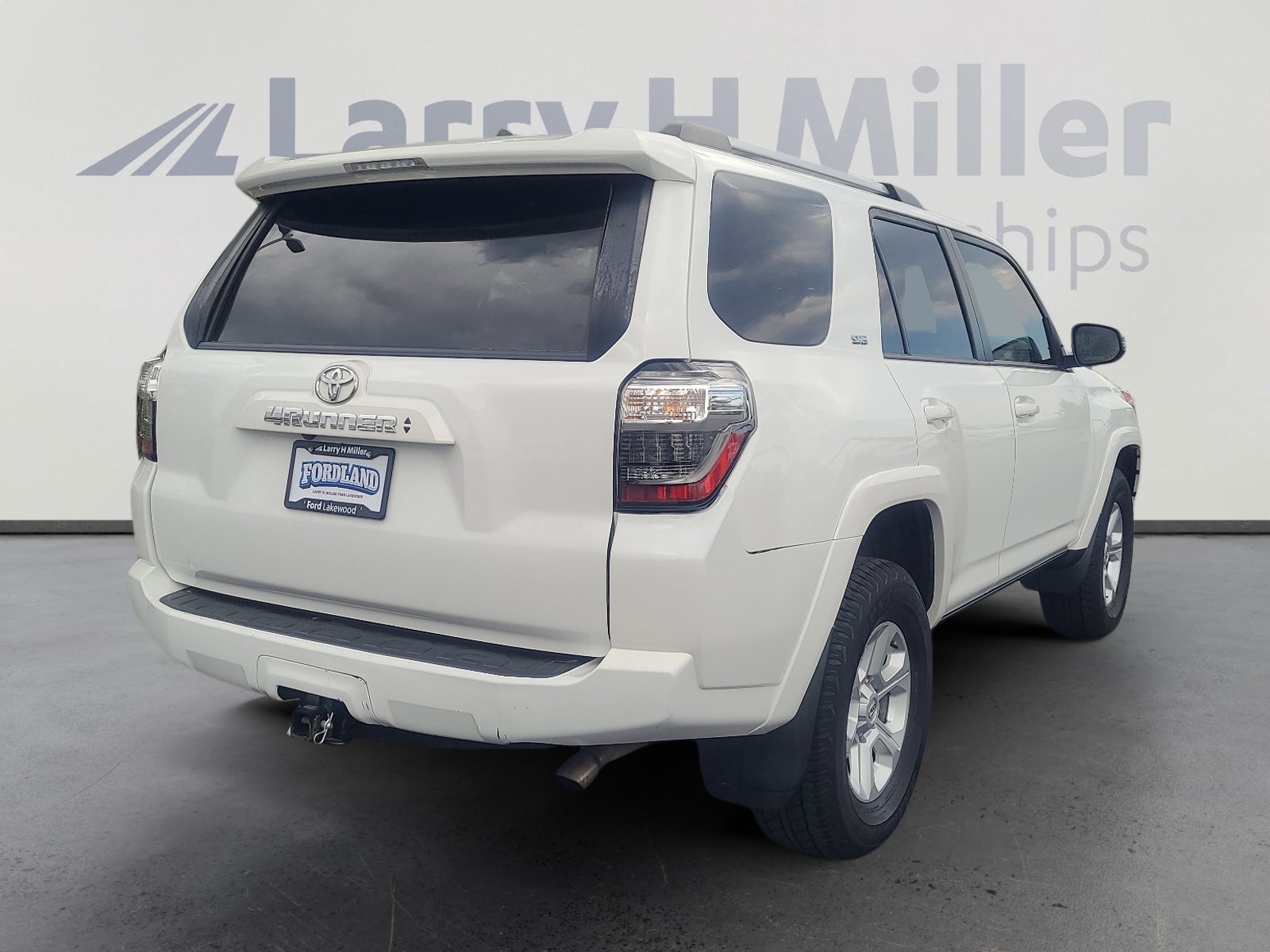Used 2023 Toyota 4Runner SR5 Premium w/ SR5 Premium Package AWD/4WD image 5