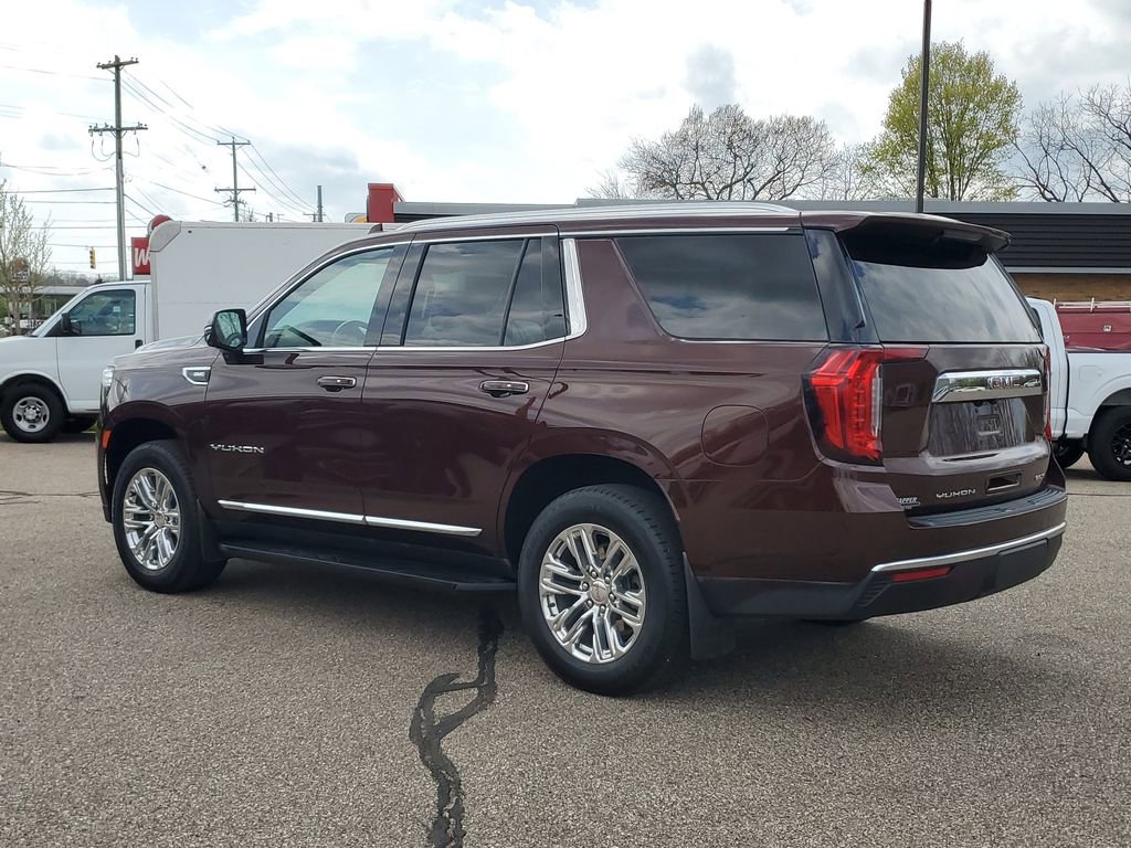 Used 2022 GMC Yukon SLT w/ SLT Luxury Package AWD/4WD image 4
