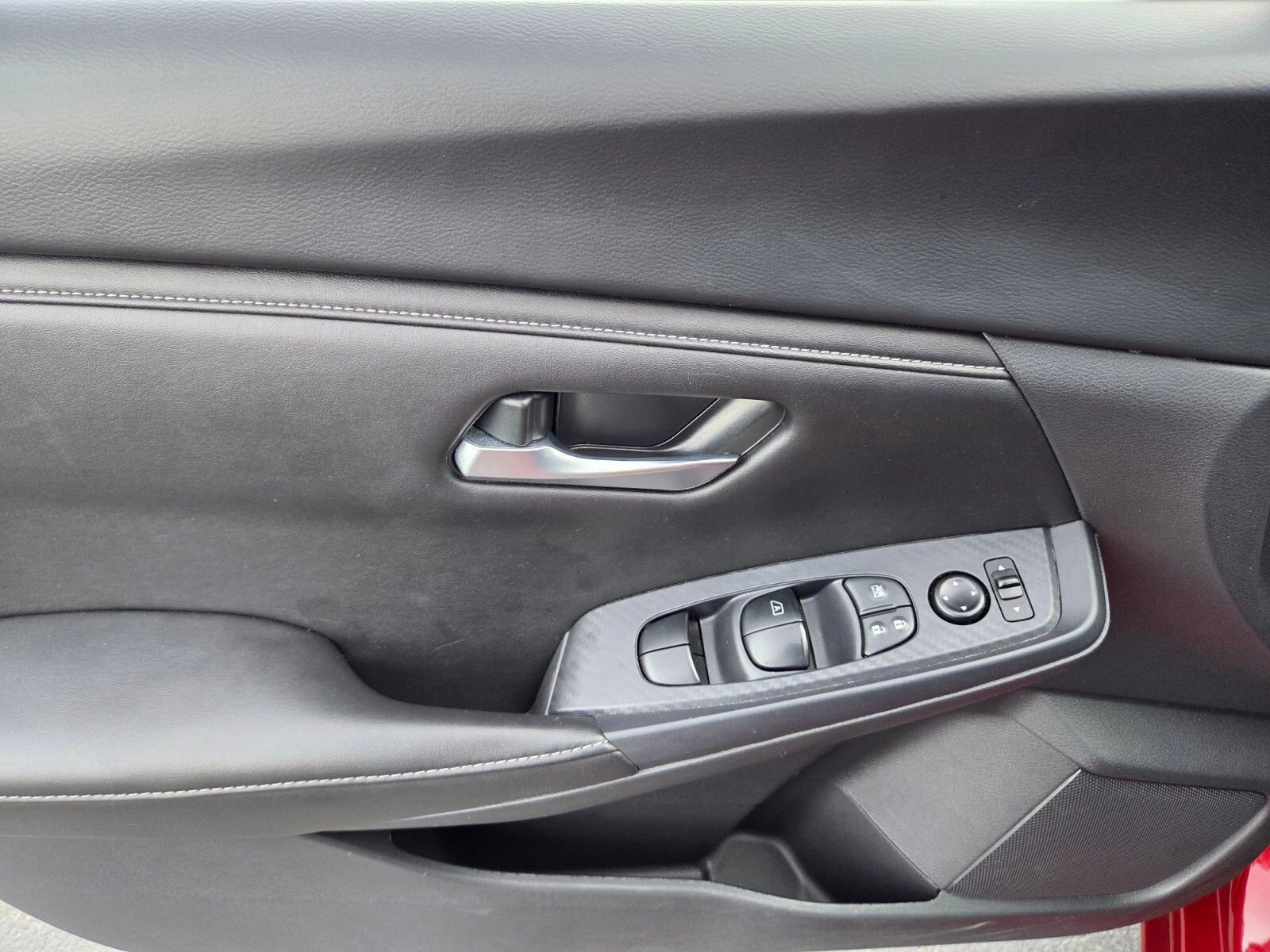 Used 2024 Nissan Sentra SV image 17