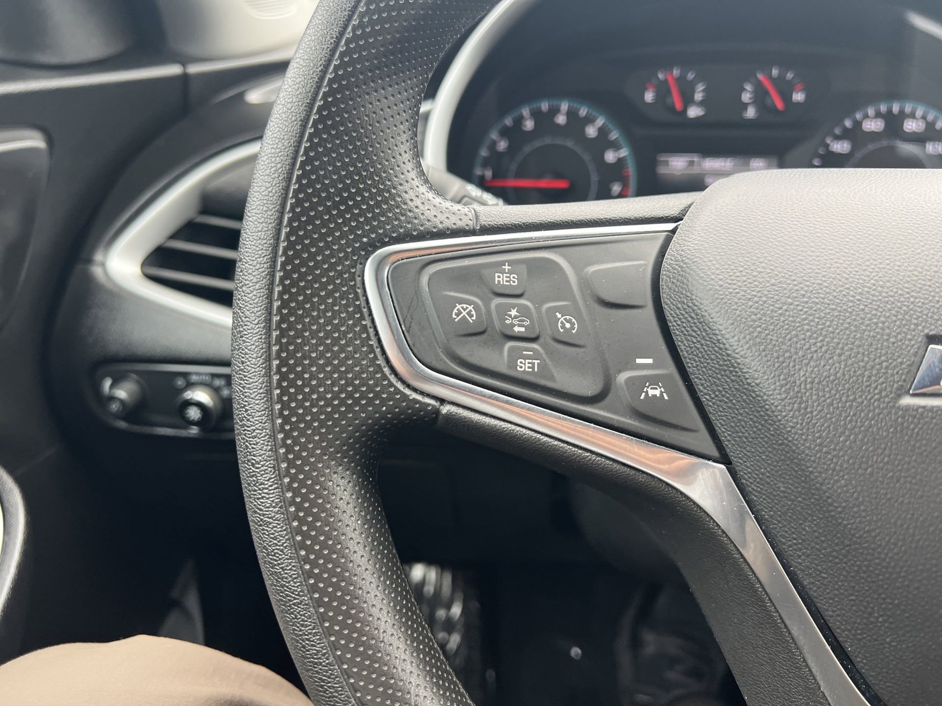 Used 2024 Chevrolet Malibu LT image 13