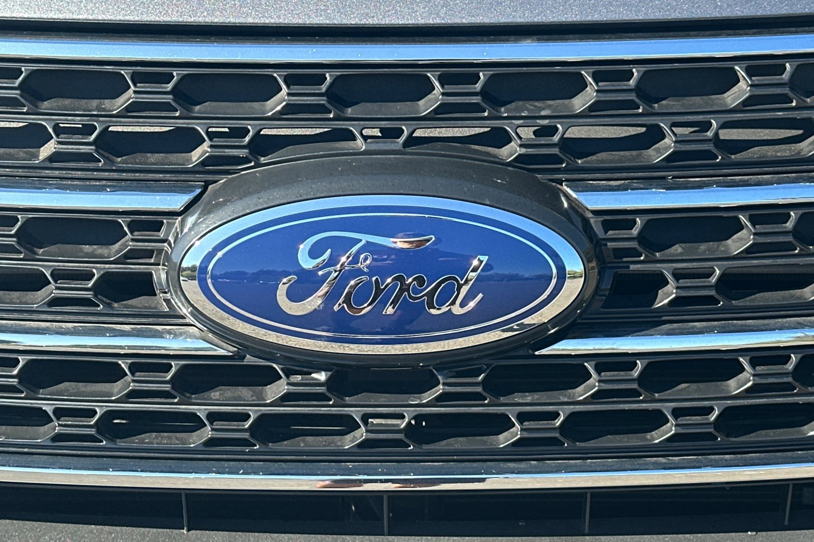 Certified 2023 Ford Explorer XLT RWD image 47