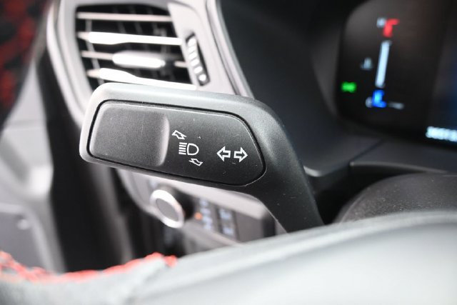 Certified 2025 Ford Escape ST-Line FWD image 17