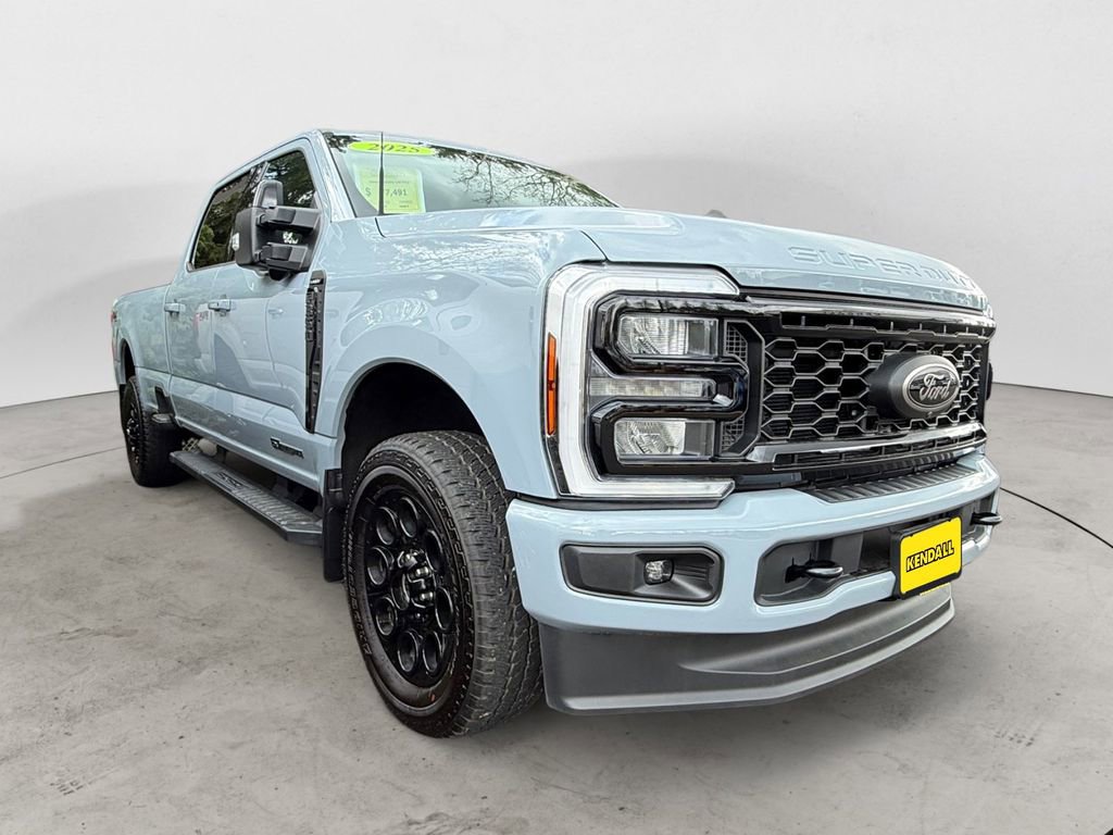 Certified 2025 Ford F350 Lariat w/ Black Appearance Package AWD/4WD image 5
