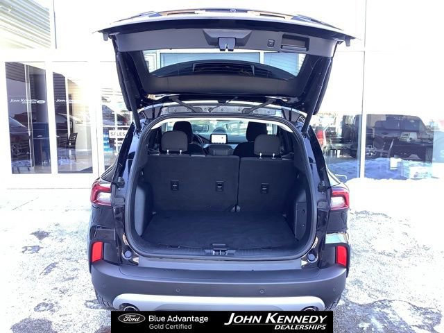 Certified 2024 Ford Escape Active w/ Cold Weather Package image 32