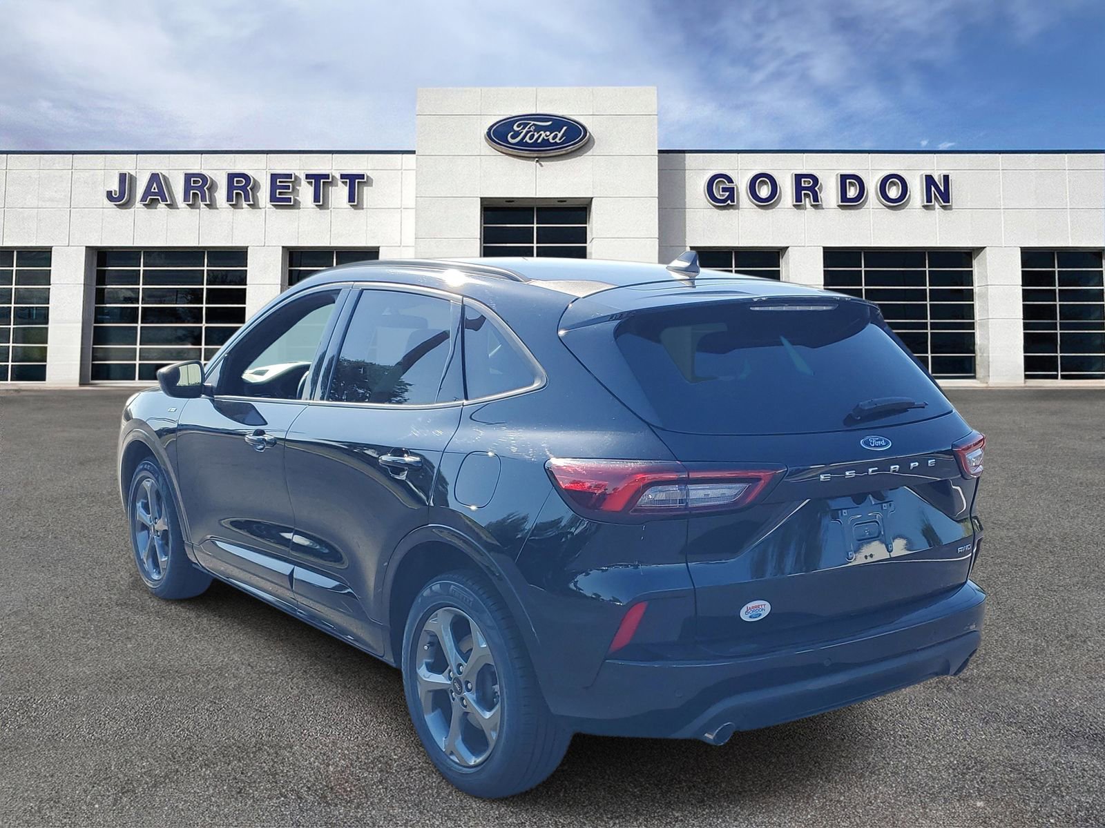 Certified 2024 Ford Escape ST-Line w/ Tech Pack #1 AWD/4WD image 3