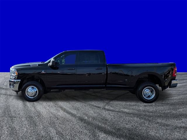 Used 2024 RAM 3500 Tradesman w/ Chrome Appearance Group AWD/4WD image 7