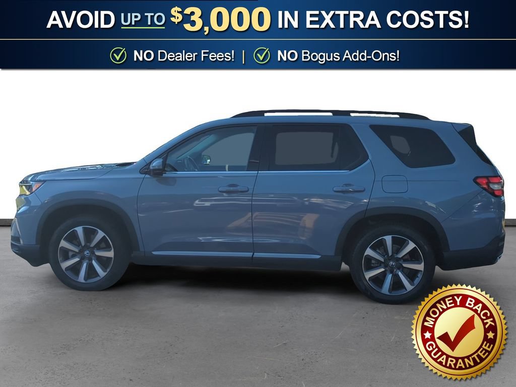Used 2025 Honda Pilot Touring image 2