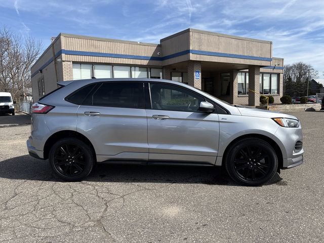 Certified 2023 Ford Edge ST-Line image 4