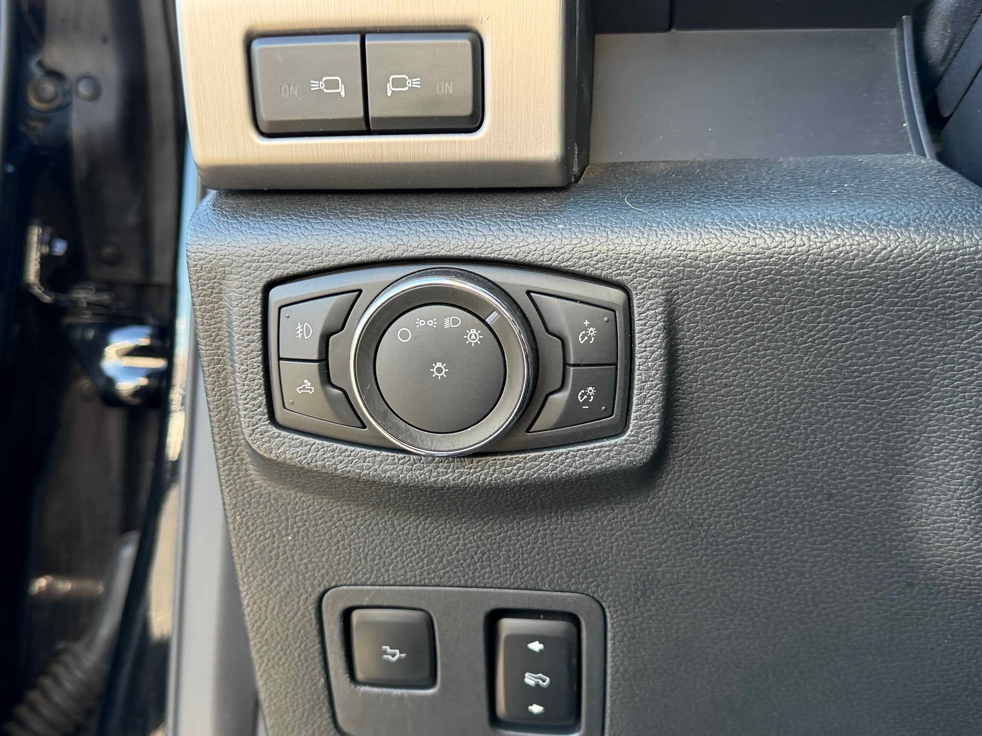 Certified 2022 Ford F350 Platinum image 26