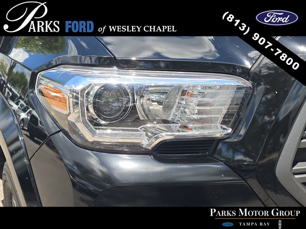 Used 2023 Toyota Tacoma TRD Sport w/ Technology Package AWD/4WD image 6