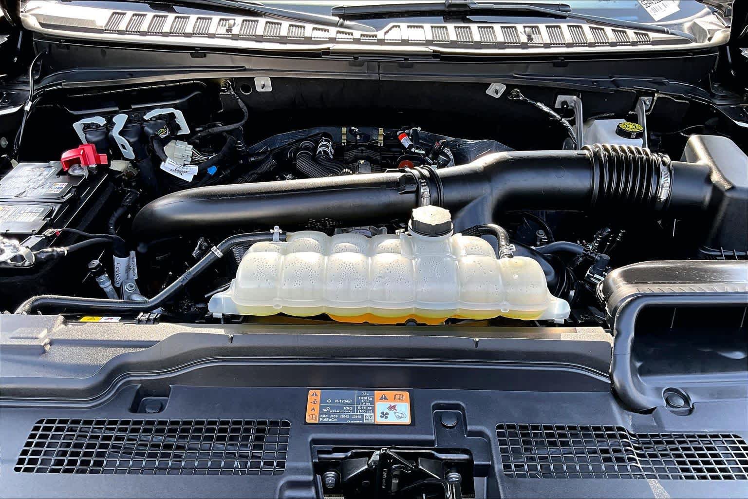 Certified 2025 Ford Expedition Active AWD/4WD image 32