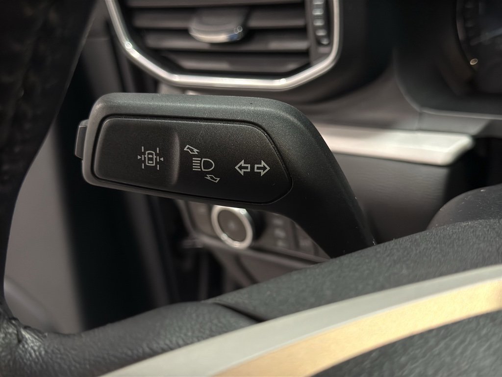 Certified 2023 Ford Explorer XLT w/ Equipment Group 202A image 16