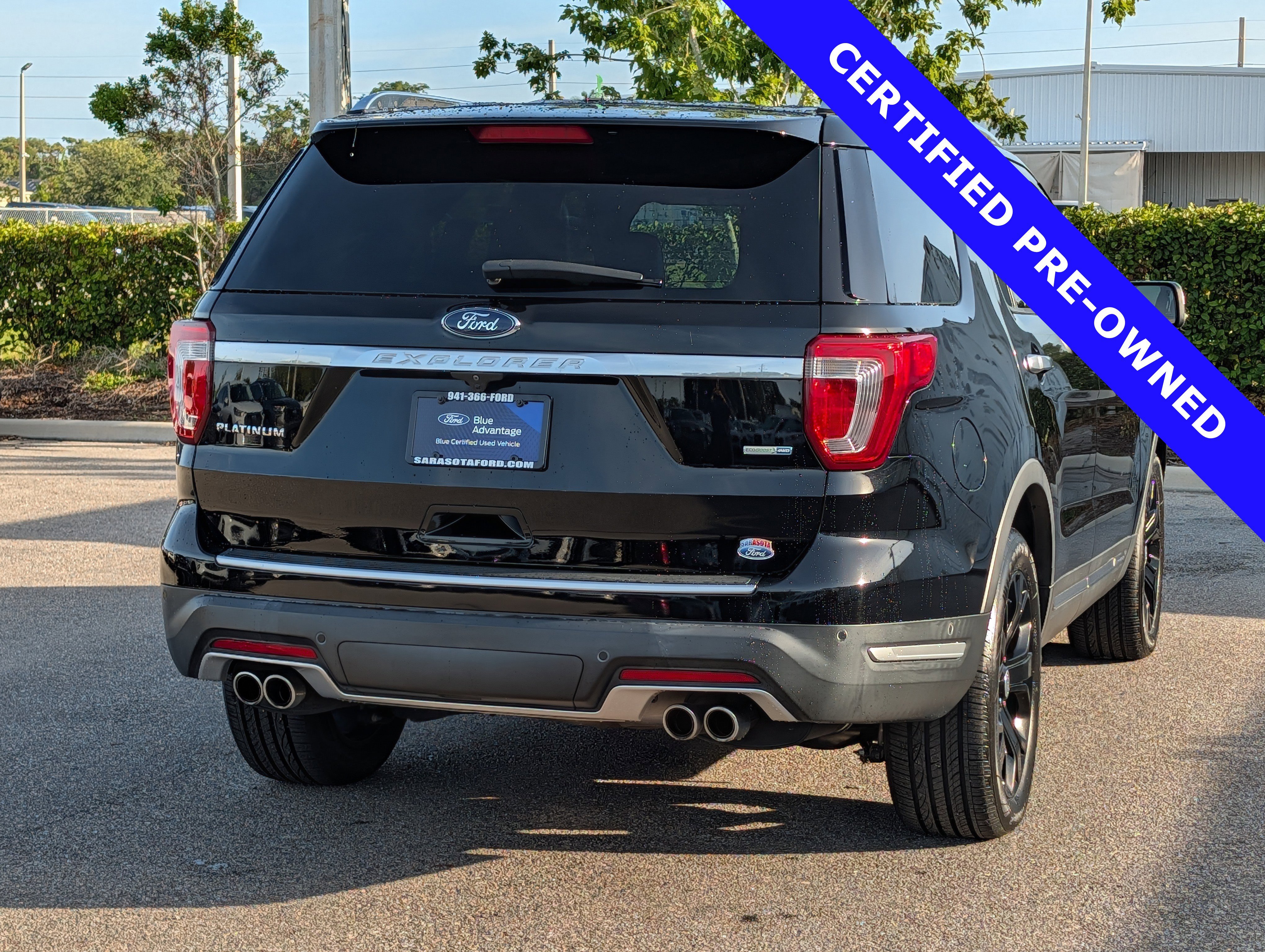 Certified 2018 Ford Explorer Platinum AWD/4WD image 4