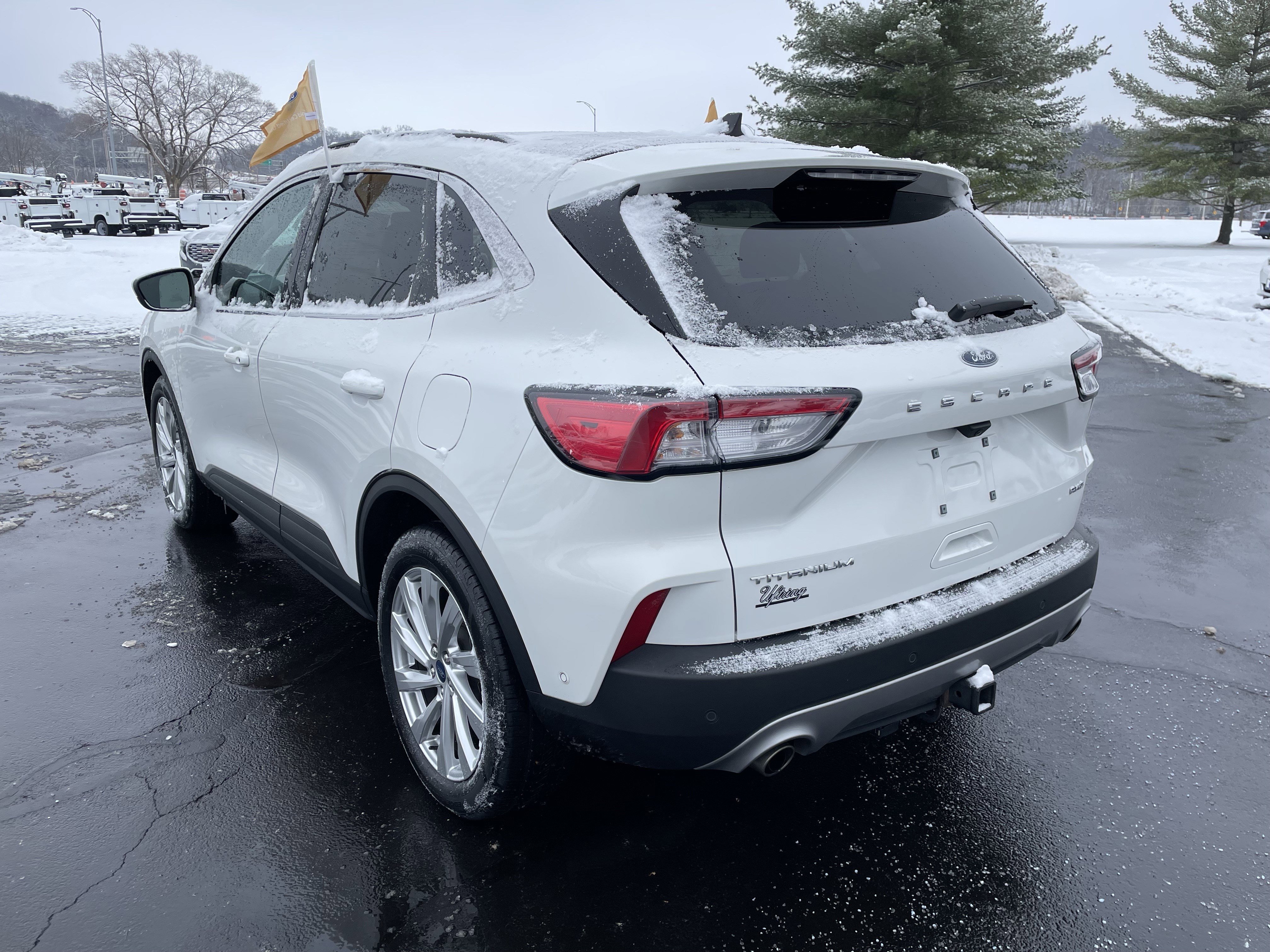 Certified 2022 Ford Escape Titanium w/ Titanium Elite Package image 3