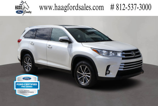 Used 2019 Toyota Highlander XLE AWD/4WD image 1