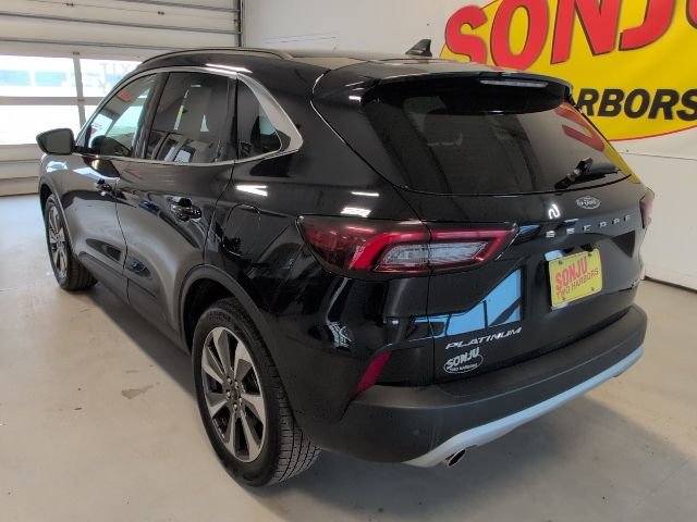 Certified 2023 Ford Escape Platinum image 3