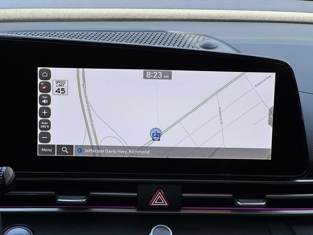Used 2023 Hyundai Elantra Limited FWD image 3