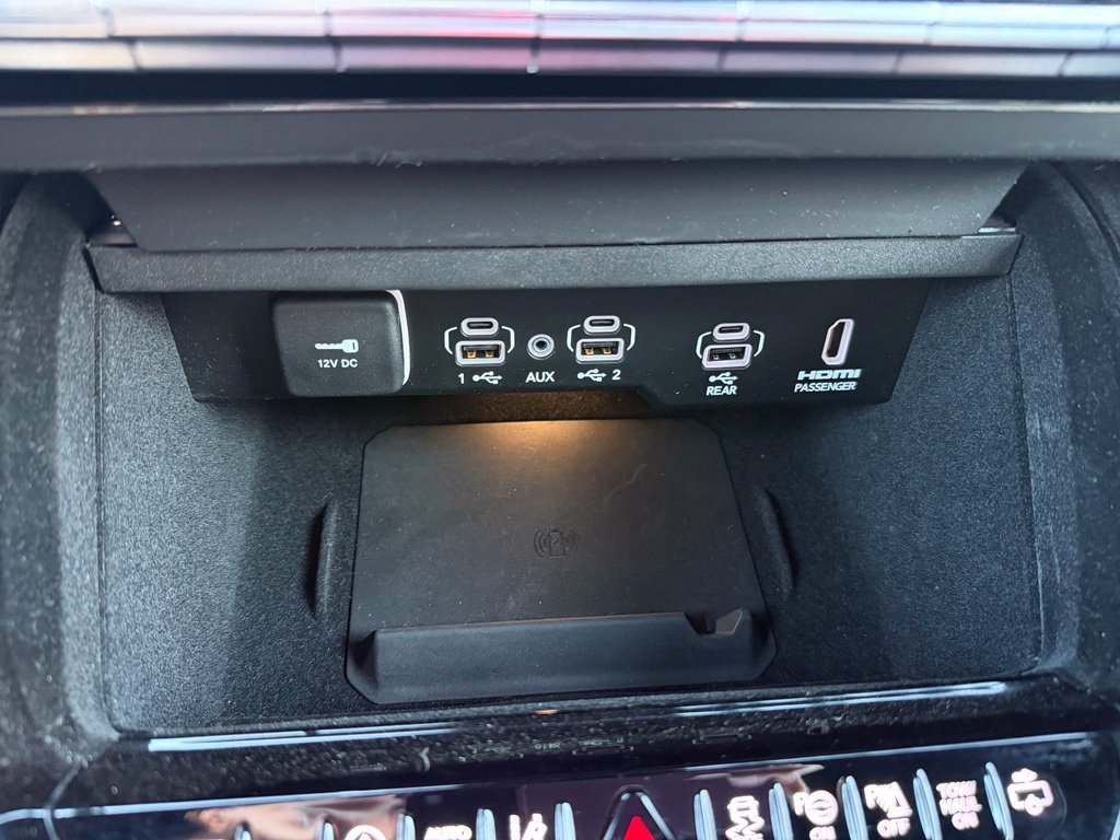 Used 2024 Jeep Grand Wagoneer Series III w/ Rear Seat Video Group 1 AWD/4WD image 28
