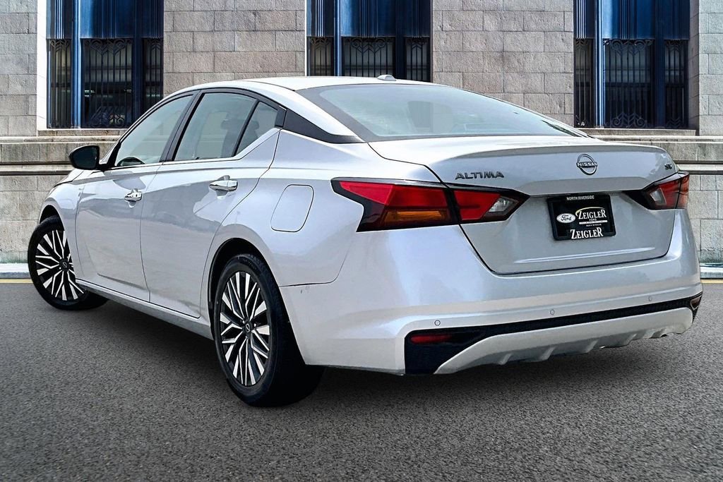 Used 2024 Nissan Altima 2.5 SV FWD image 10