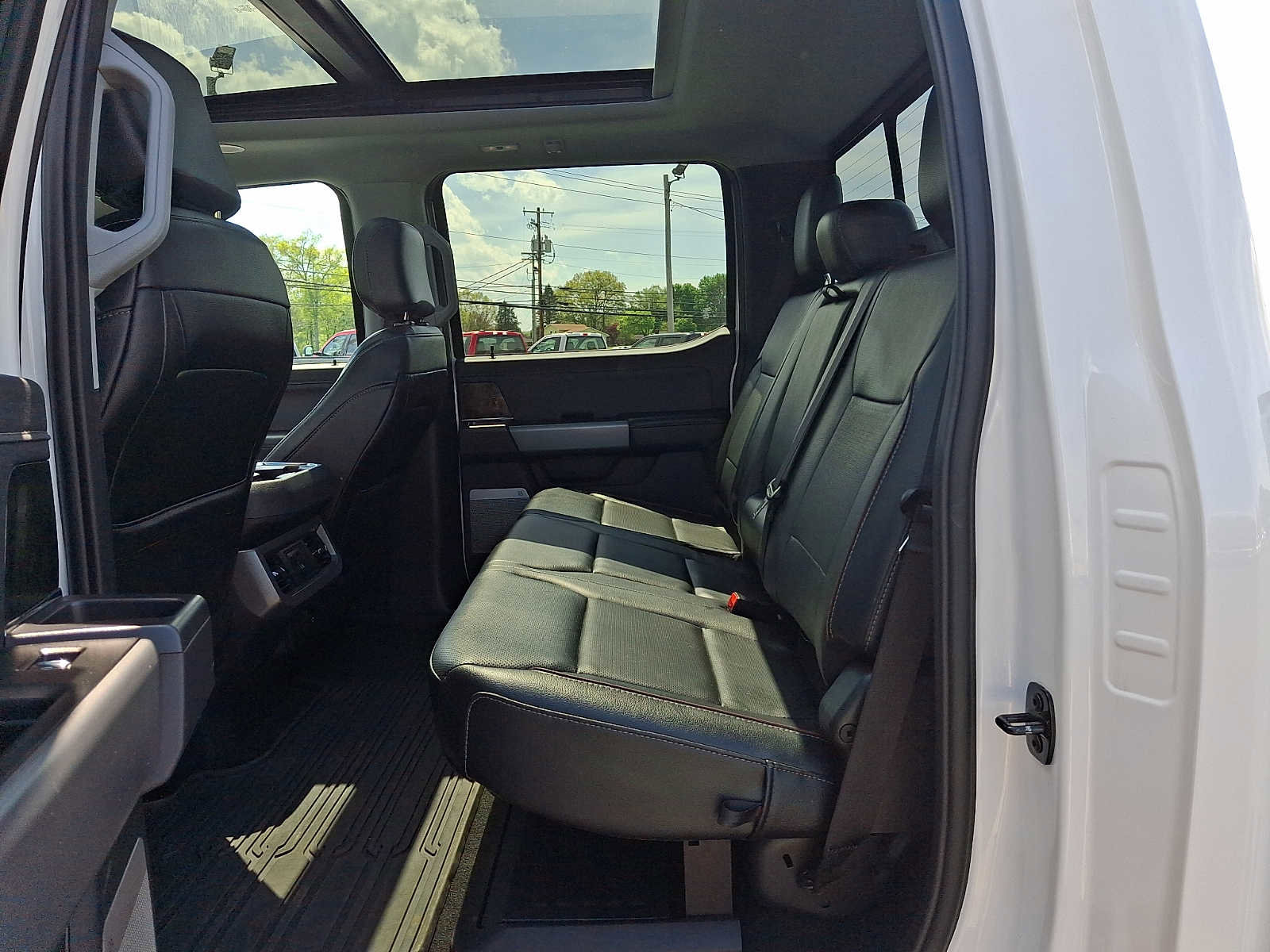 Certified 2024 Ford F350 Lariat w/ Lariat Ultimate Package AWD/4WD image 10