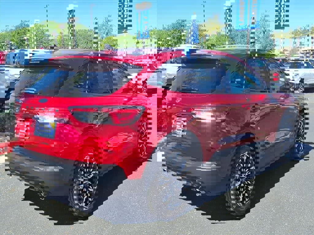 Certified 2022 Ford Escape SE w/ SE Sport Appearance Package image 5