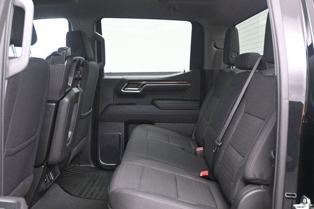 Used 2024 Chevrolet Silverado 1500 LT AWD/4WD image 5