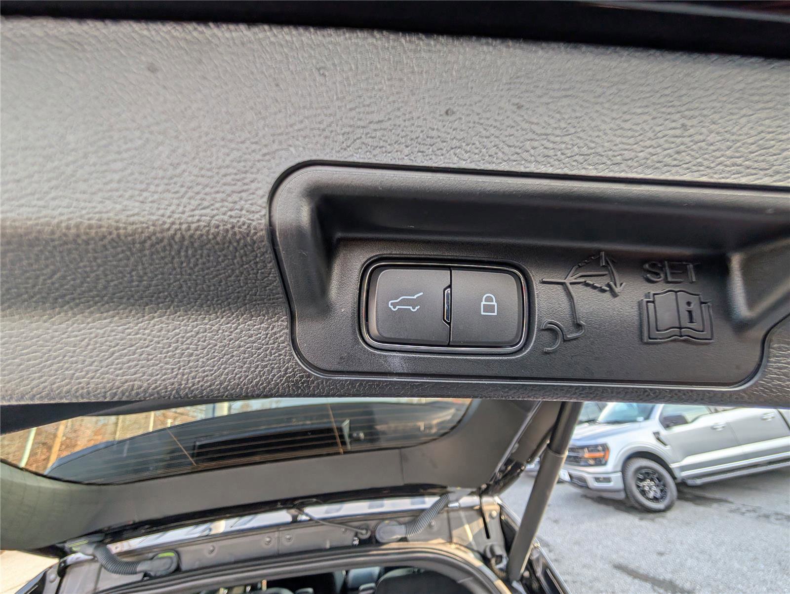 Certified 2023 Ford Explorer ST-Line w/ Class IV Trailer Tow Package image 14