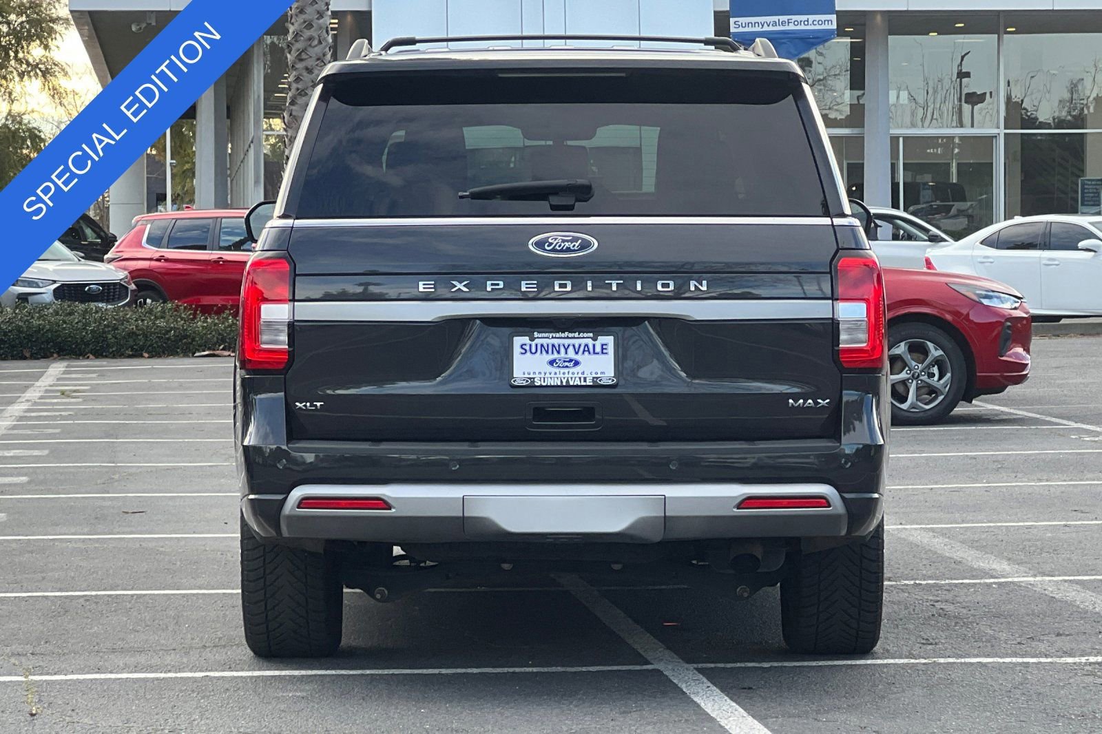 Certified 2023 Ford Expedition Max XLT image 5