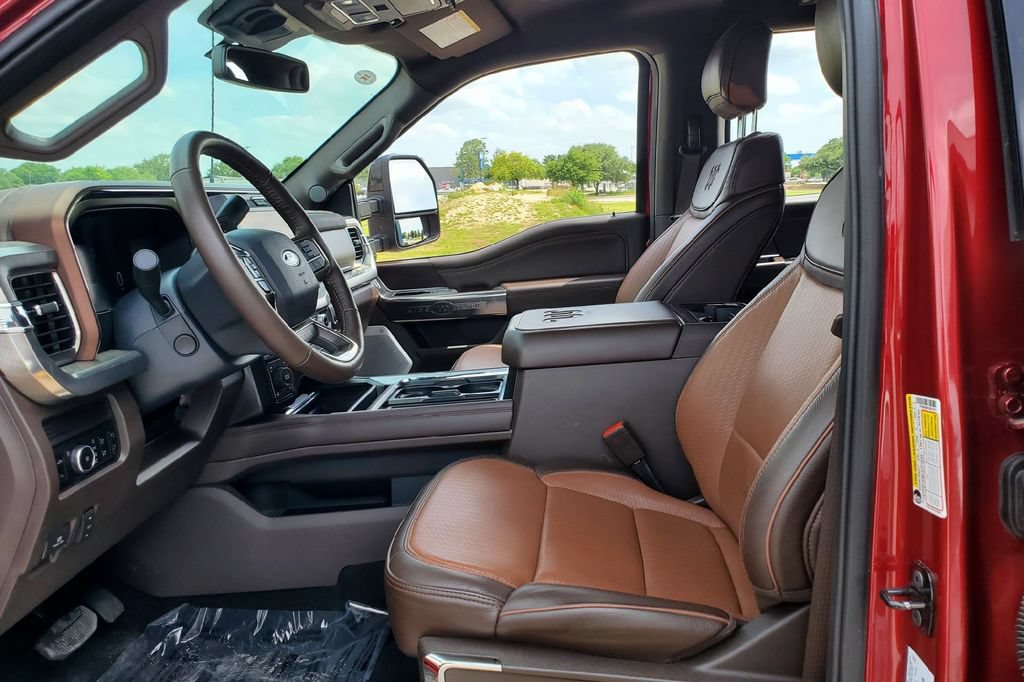 Certified 2025 Ford F250 King Ranch AWD/4WD image 4