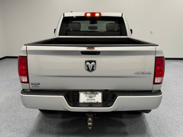 Used 2018 RAM 1500 Express AWD/4WD image 10