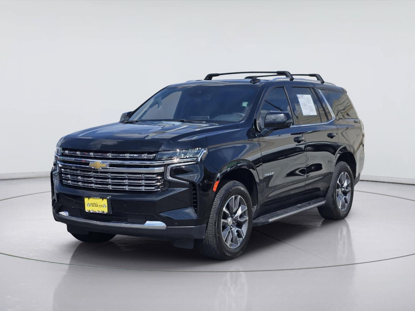 Used 2024 Chevrolet Tahoe LT w/ Luxury Package RWD image 1