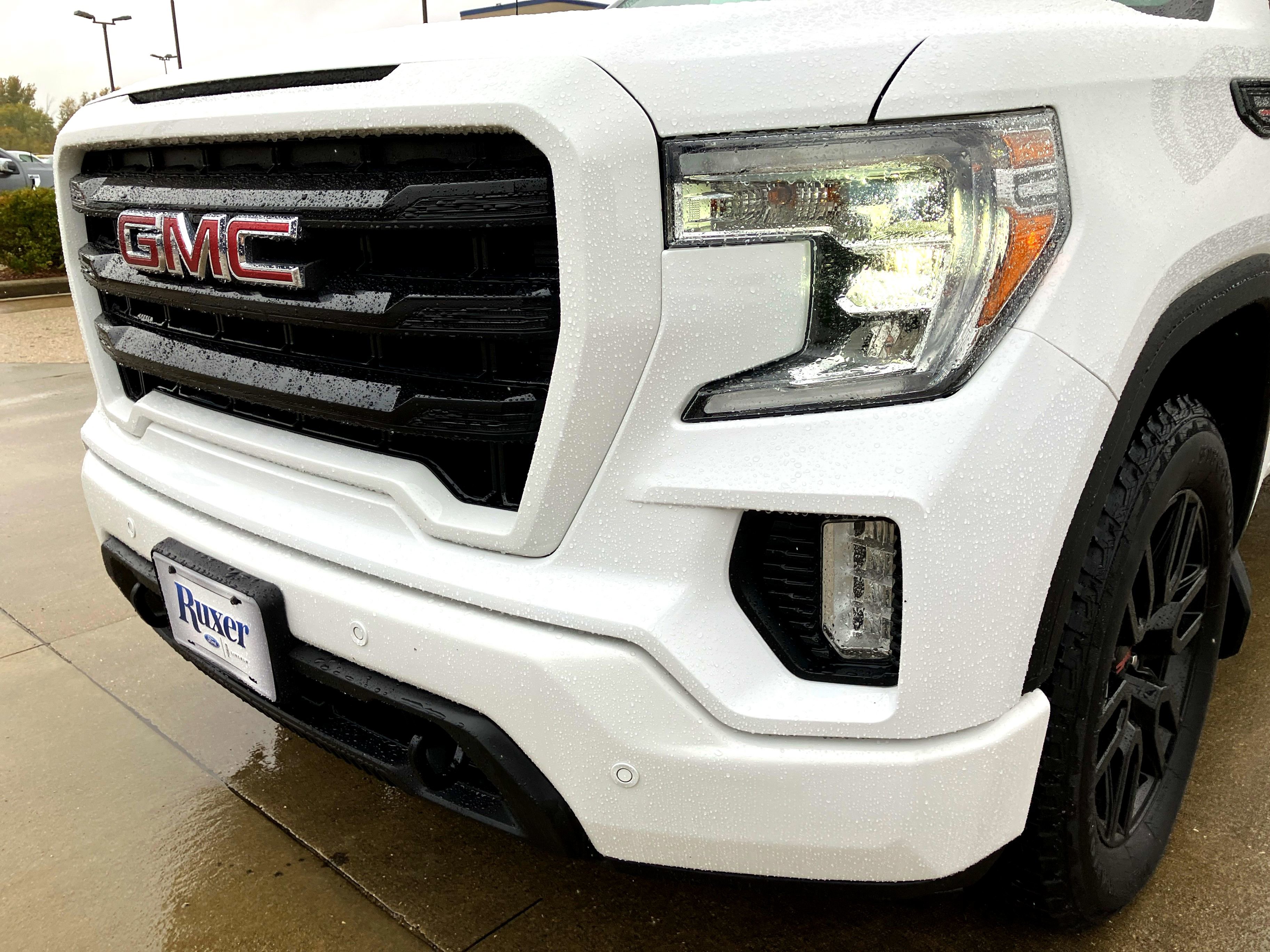 Used 2020 GMC Sierra 1500 Elevation w/ Elevation Value Package image 9