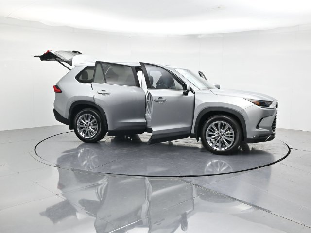 Used 2024 Toyota Grand Highlander AWD image 47