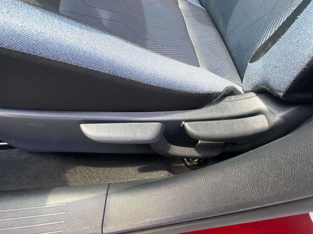 Used 2025 Nissan Versa SV w/ Trunk Package FWD image 10