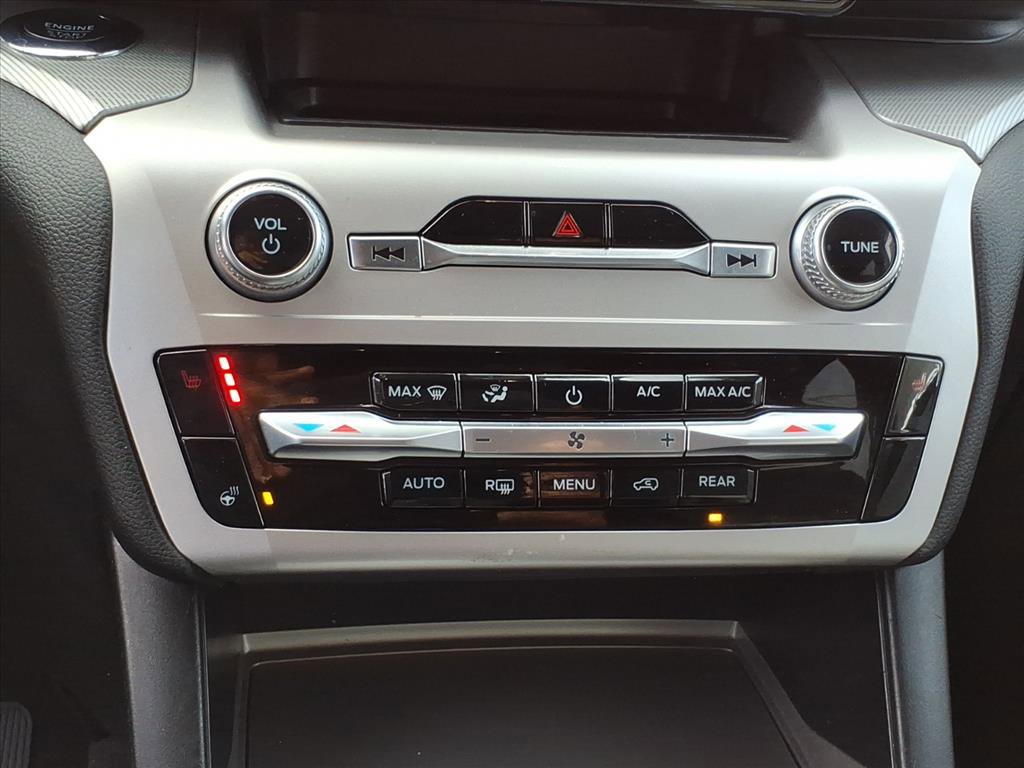 Certified 2022 Ford Explorer XLT w/ Equipment Group 202A image 24